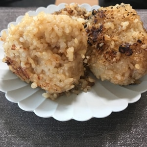 フライパンで♪焼きおにぎり✿玄米ごはん編